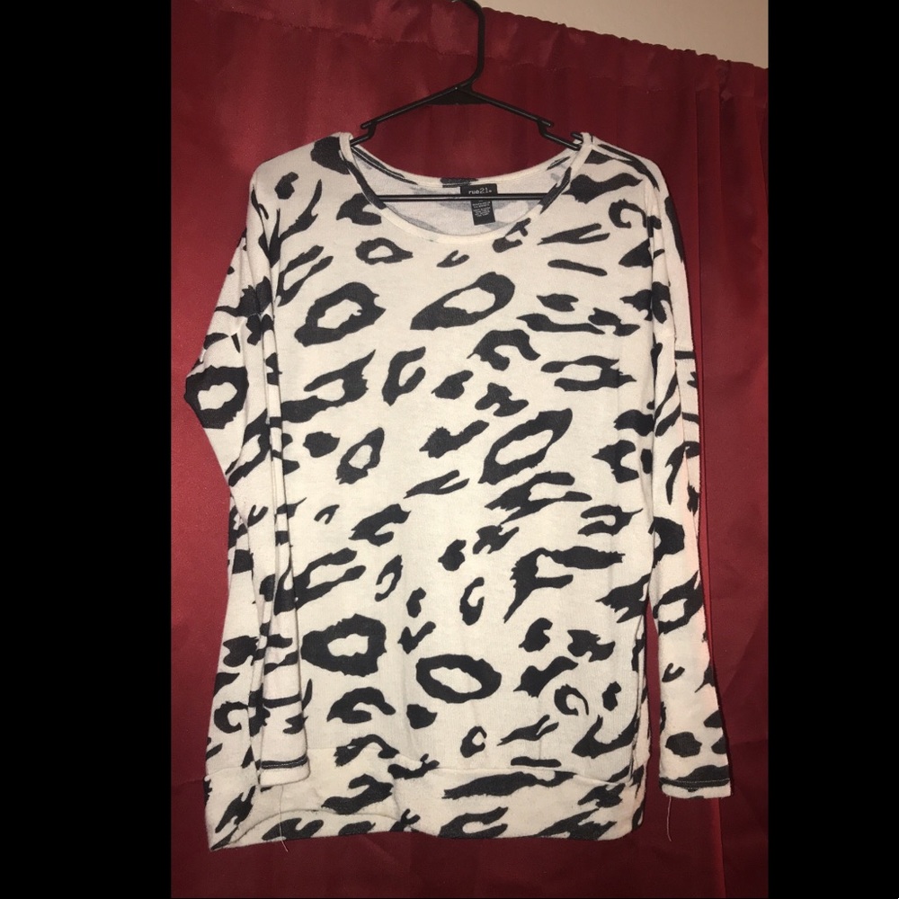 Off white and black cheetah print long sleeve